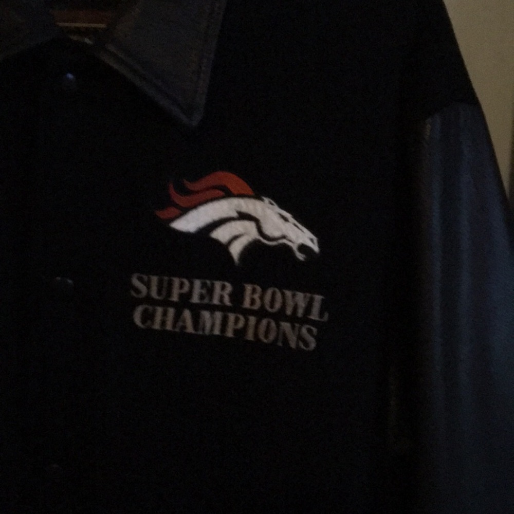 Jacket - Picture 2 of 5